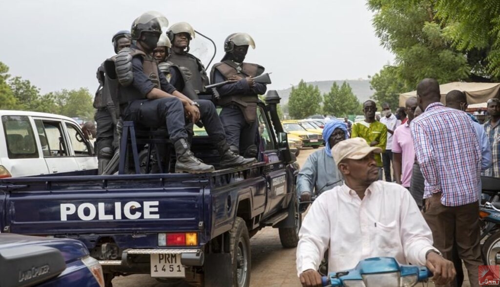 Le gouvernement malien décrète la militarisation de la police et de la protection civile