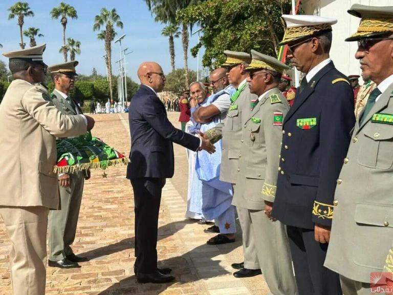 Décoration de plusieurs personnalités militaires