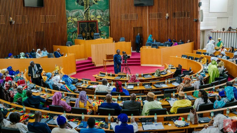 Sénégal : Fin des travaux d’une commission parlementaire chargée d’enquêter sur des allégations de corruption au sein du Conseil Constitutionnel