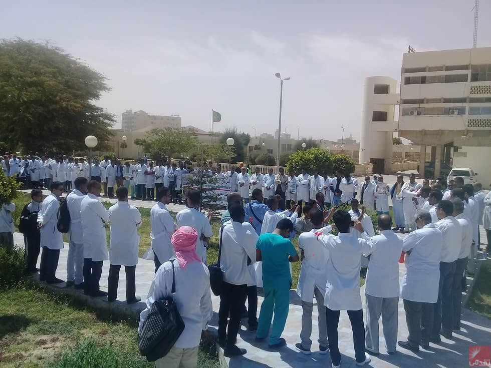 Grogne des médecins spécialistes, leur syndicat annonce un arrêt de travail jeudi