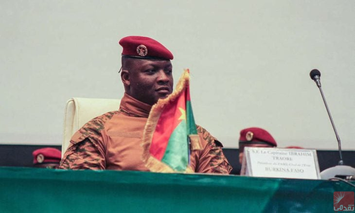 La junte du Burkina Faso limoge le Premier Ministre et dissout le gouvernement