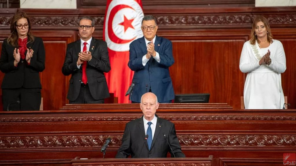 Le Président tunisien limoge son Premier ministre