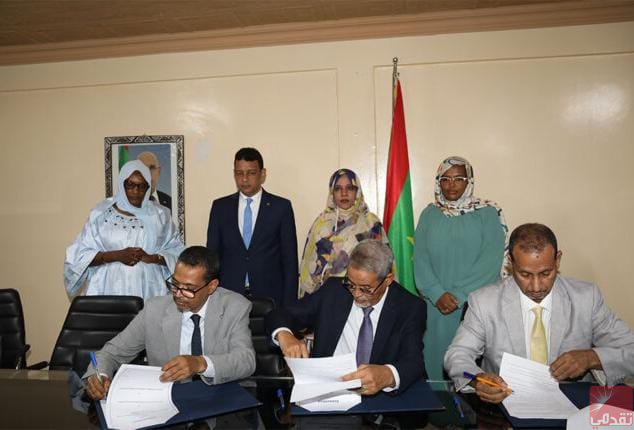 Signature d’un accord pour la création d’une plateforme numérique de formation continue pour les enseignants