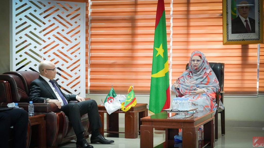 Une délégation algérienne de haut niveau discute du renforcement de la coopération avec la ministre du Commerce