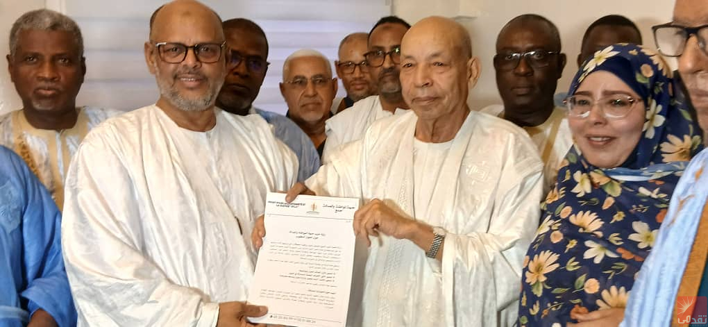 Jamil Mansour remet les réponses de son parti au coordinateur du dialogue